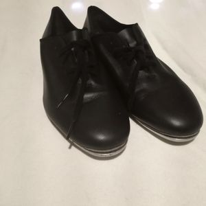 Tap shoes